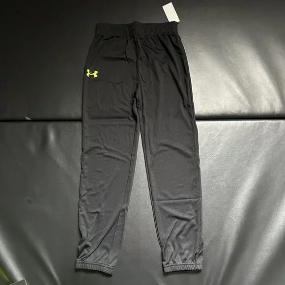 NWT Under Armour Jogger & Tee Set Boys Size 7